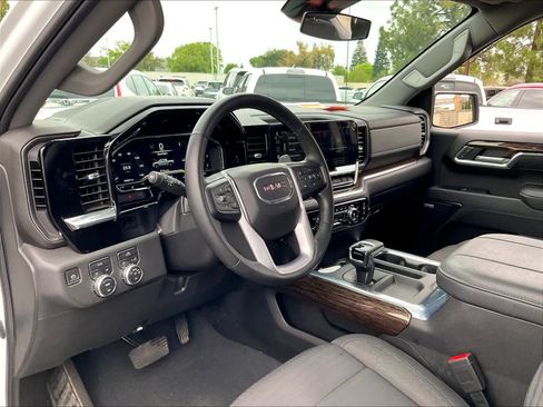 Used 2023 GMC Sierra 1500 Elevation w/ Preferred Package image 15