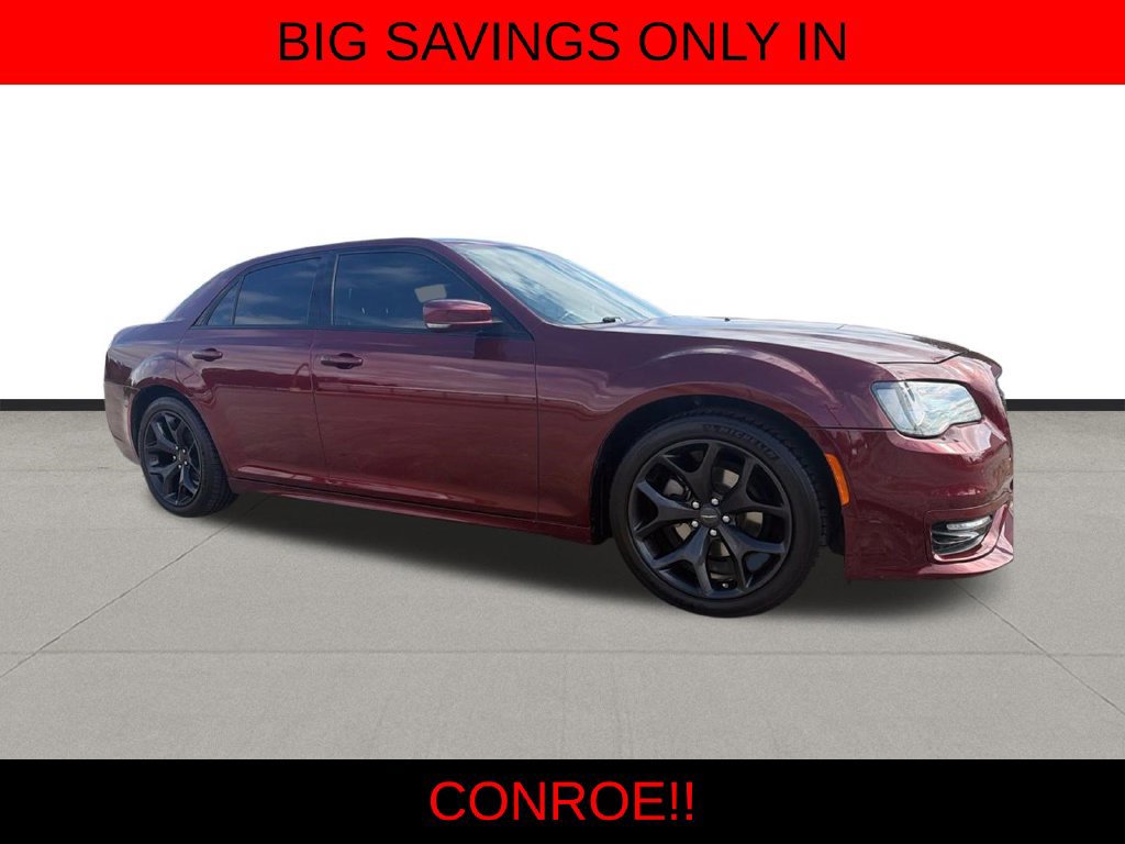 Used 2022 Chrysler 300 Touring L w/ Popular Equipment Group RWD image 1