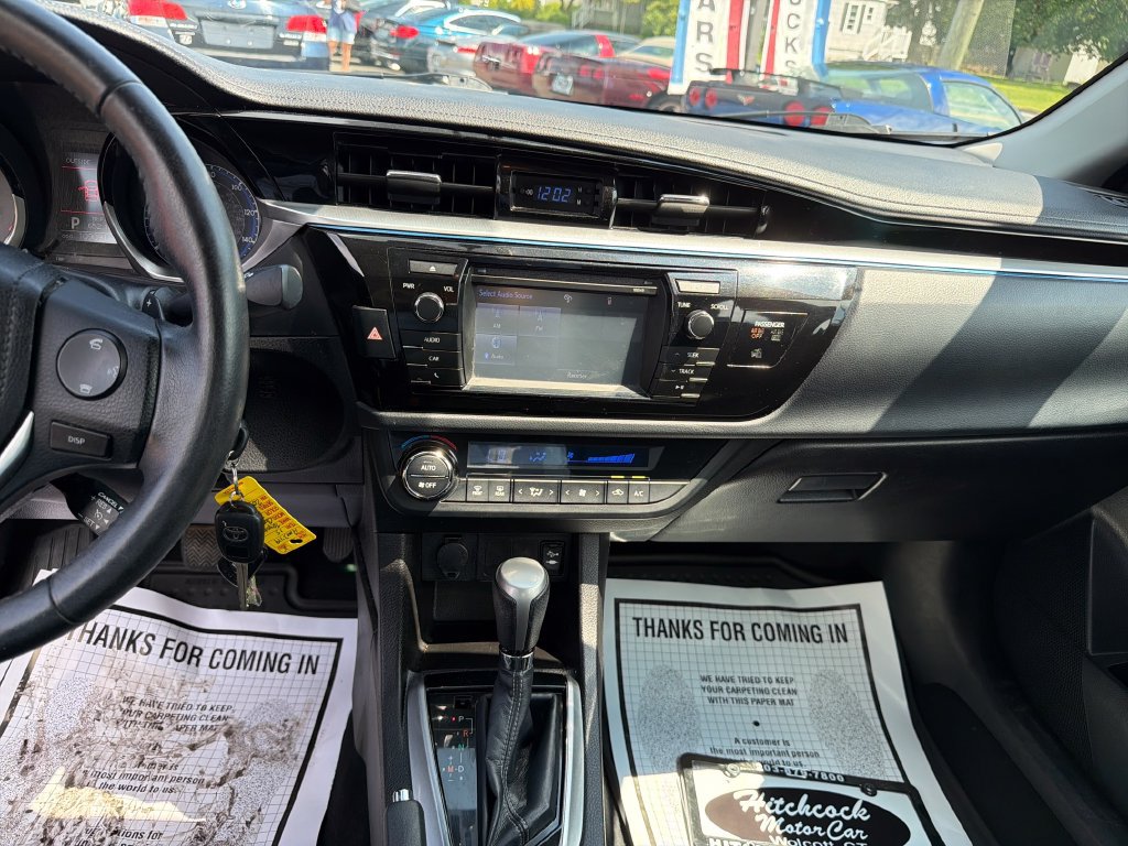 Used 2015 Toyota Corolla S FWD image 18