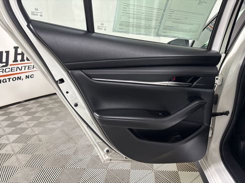 Used 2025 MAZDA MAZDA3 s image 22