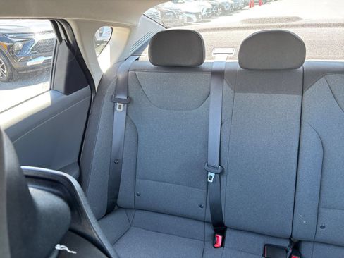 Used 2025 Kia K4 FWD image 40