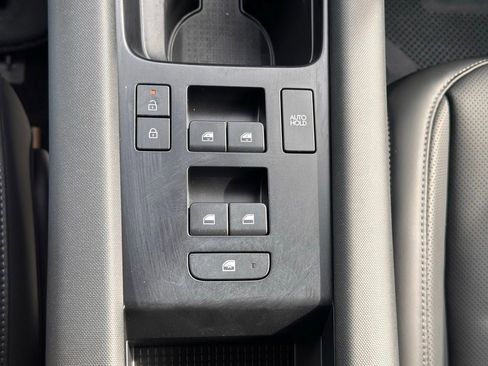 Used 2025 Hyundai Ioniq 6 Limited image 35