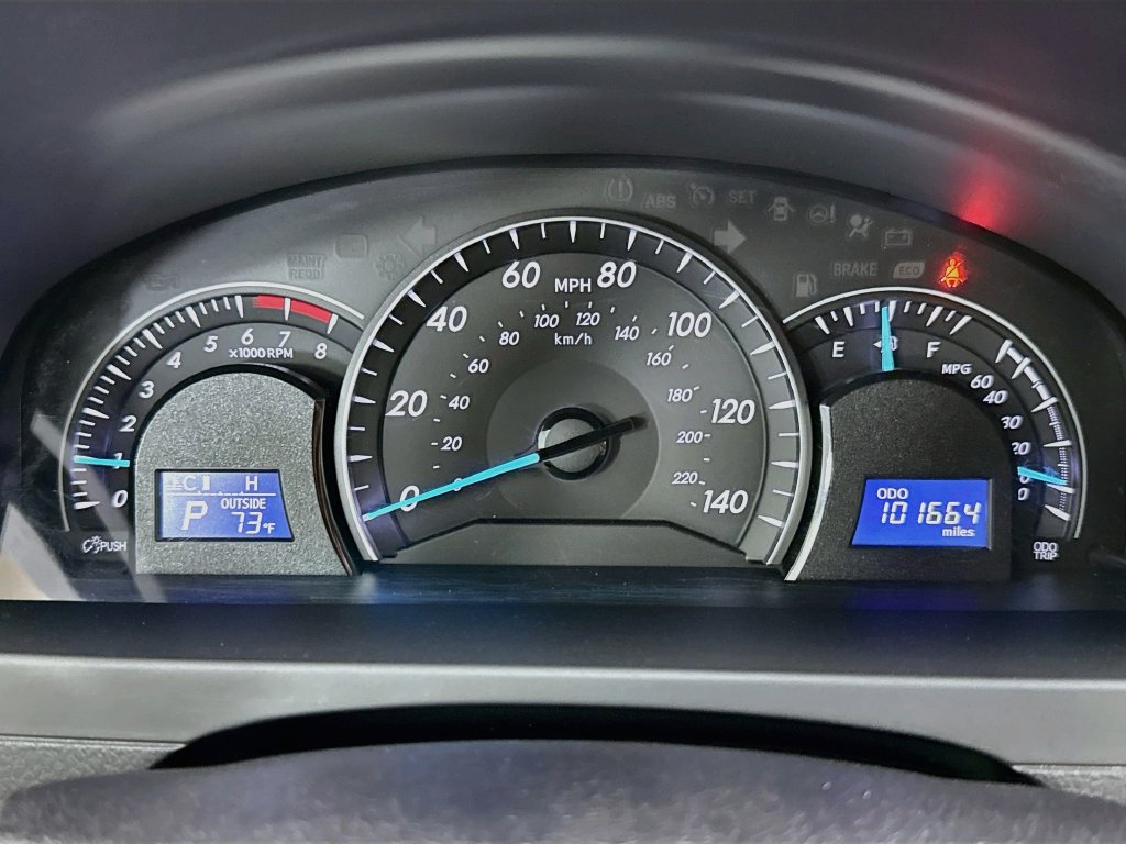 Used 2014 Toyota Camry LE FWD image 31
