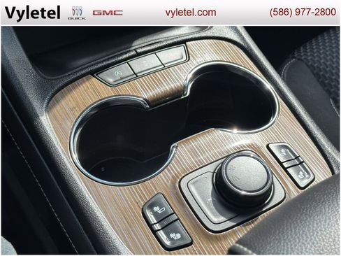 Certified 2023 GMC Acadia SLE w/ Driver Convenience Package image 27