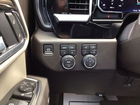New 2026 Chevrolet Silverado 1500 LT Trail Boss w/ LT Trail Boss Premium Package AWD/4WD image 13