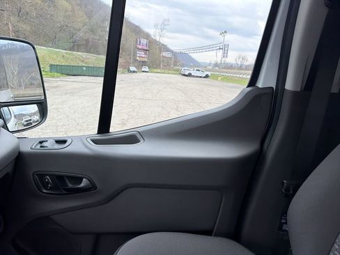 New 2026 Ford Transit 350 148 Medium Roof Wagon AWD image 22