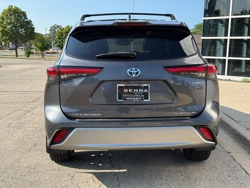 Used 2021 Toyota Highlander Platinum AWD/4WD image 4