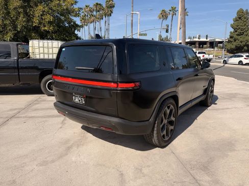 Used 2023 Rivian R1S Adventure AWD/4WD image 5