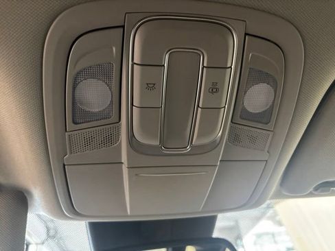 Used 2020 Hyundai Santa Fe SEL FWD image 24