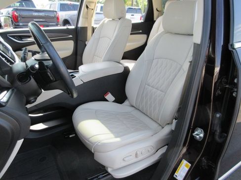 Used 2024 Buick Enclave Avenir w/ Avenir Technology Package AWD/4WD image 20