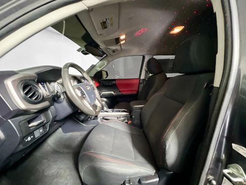 Used 2019 Toyota Tacoma SR5 image 14