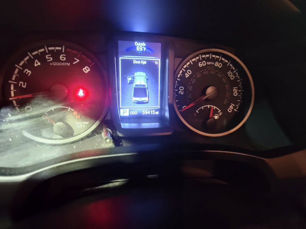 Used 2020 Toyota Tacoma SR AWD/4WD image 10