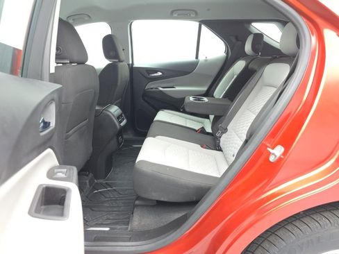 Used 2020 Chevrolet Equinox LS w/ LPO, Floor Liner Package AWD/4WD image 39