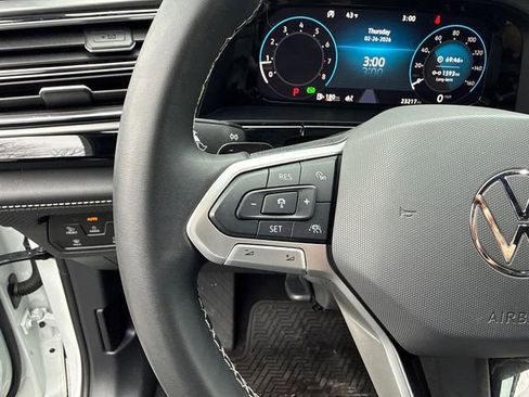 Used 2024 Volkswagen Atlas Cross Sport SE image 15