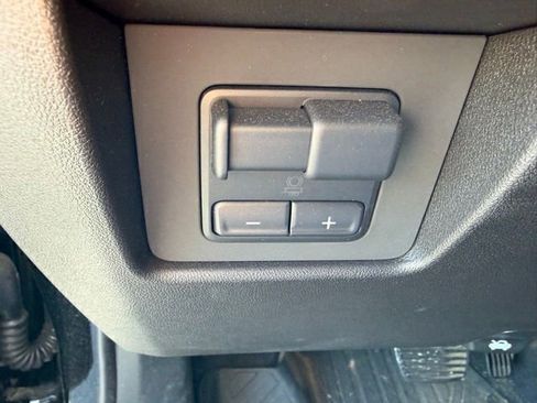 Used 2025 Chevrolet Colorado W/T w/ WT Custom Package AWD/4WD image 18