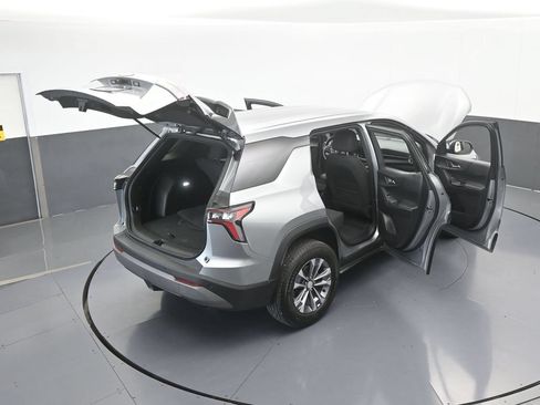 Used 2026 Chevrolet Equinox LT FWD image 65