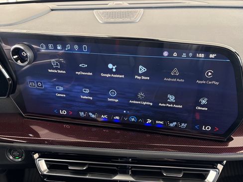 New 2026 Chevrolet Traverse RS w/ LPO, Floor Liner Package FWD image 28