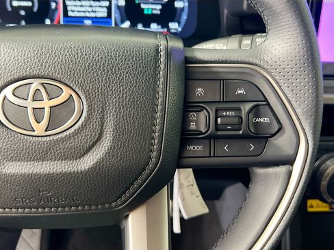 Used 2025 Toyota 4Runner TRD Sport Premium RWD image 19