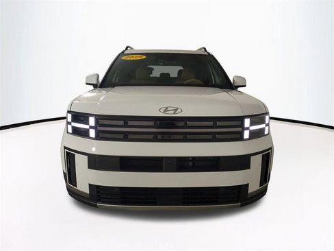 Used 2025 Hyundai Santa Fe Limited image 3