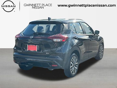 Used 2023 Nissan Kicks SV image 5