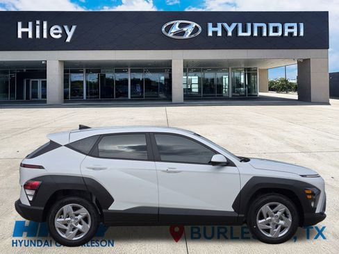 New 2026 Hyundai Kona SE FWD image 3