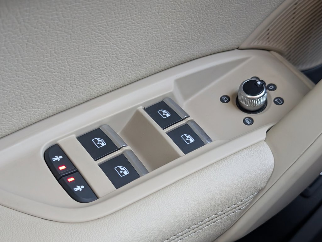 Used 2019 Audi Q5 Prestige w/ Prestige Package AWD/4WD image 15
