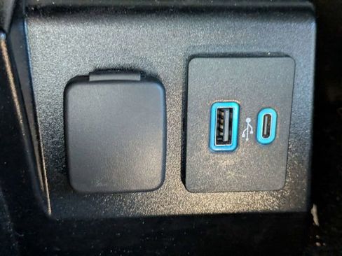 Used 2022 Ford Explorer ST-Line w/ Class IV Trailer Tow Package image 26