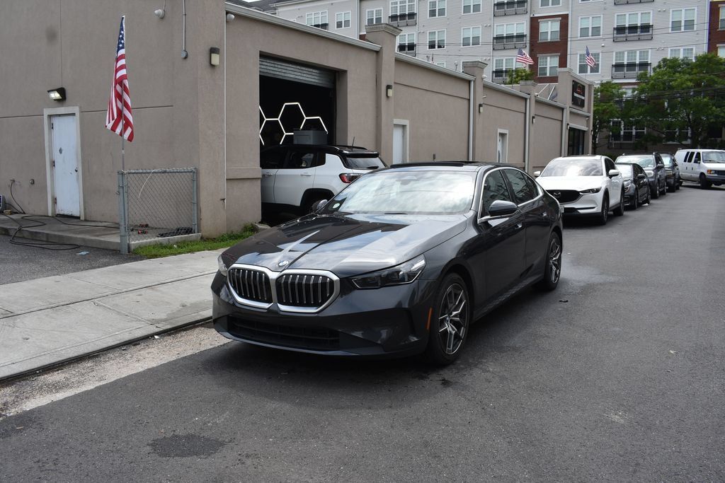 Used 2026 BMW 530i RWD image 2