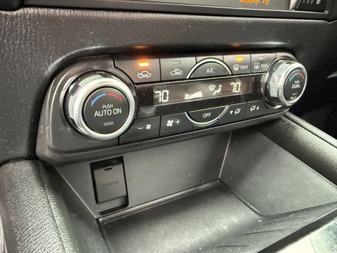 Used 2018 MAZDA CX-5 Touring image 29