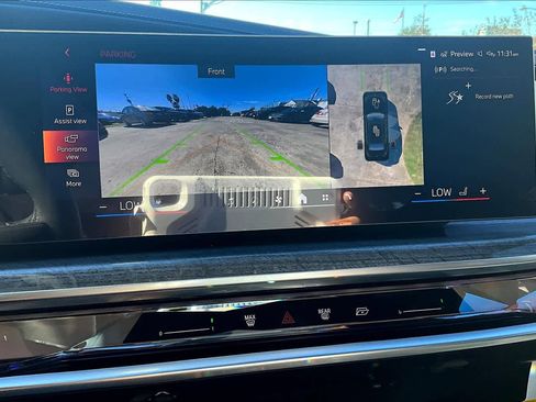 New 2025 BMW i7 xDrive60 w/ Premium Package image 15