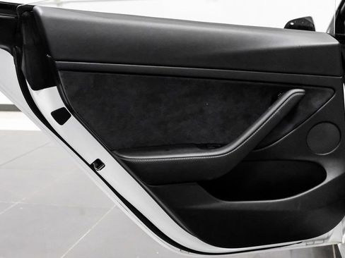 Used 2021 Tesla Model 3 Standard Range Plus image 34