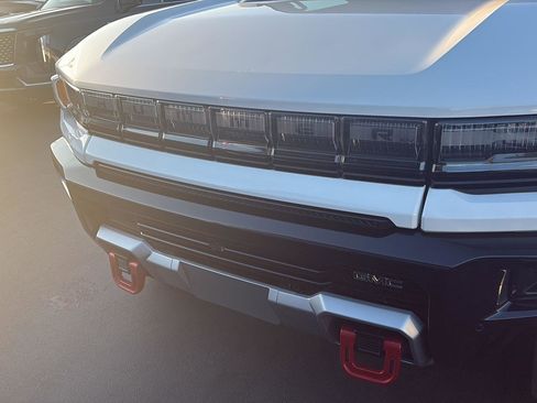 Used 2025 GMC Hummer EV 3X w/ LPO, Sport Package image 22