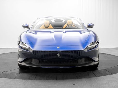 Used 2025 Ferrari Roma Spider RWD image 8