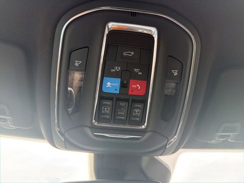 Used 2024 Jeep Grand Cherokee Limited 4xe AWD/4WD image 12