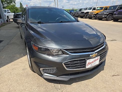 Used 2017 Chevrolet Malibu LS w/ LPO, Convenience Package 1 FWD image 14
