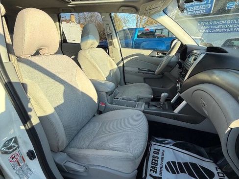 Used 2011 Subaru Forester 2.5X Premium w/ All-Weather Pkg image 12