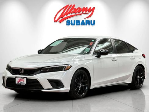 Used 2023 Honda Civic Sport image 9