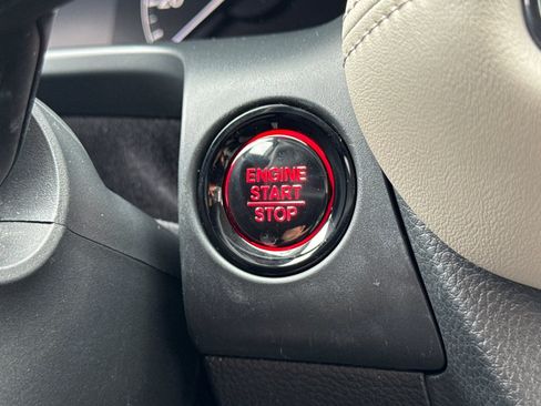Used 2025 Honda HR-V LX image 16