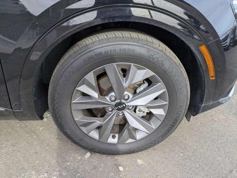 Certified 2025 Kia Sportage SX image 12