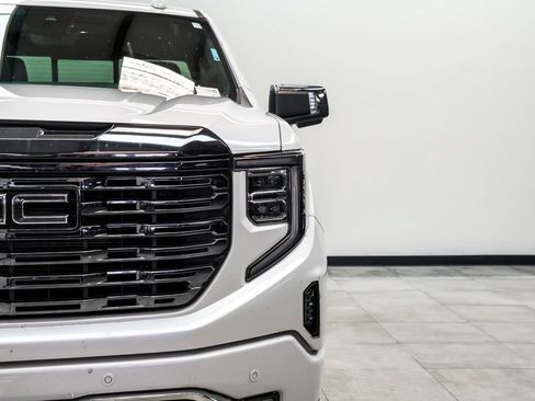 Used 2024 GMC Sierra 1500 Denali Ultimate AWD/4WD image 4
