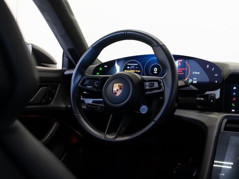 Used 2020 Porsche Taycan Turbo S image 31