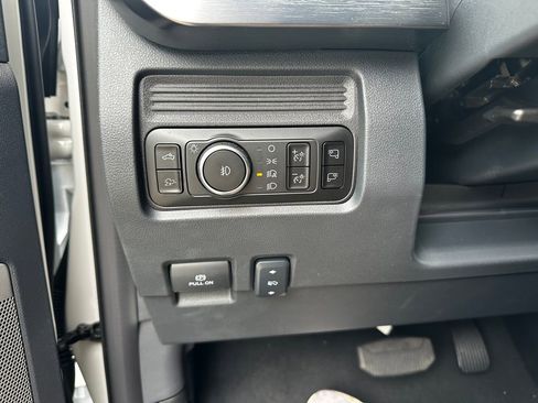 New 2025 Ford F350 Lariat w/ Black Appearance Package image 60