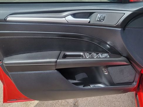 Used 2020 Ford Fusion Energi Titanium FWD image 24