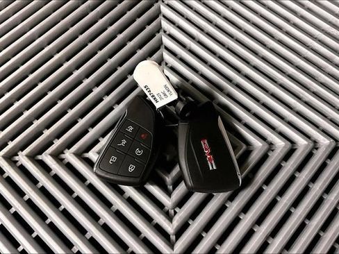 Used 2025 GMC Yukon XL Denali Ultimate w/ LPO, Floor Liner Package AWD/4WD image 11