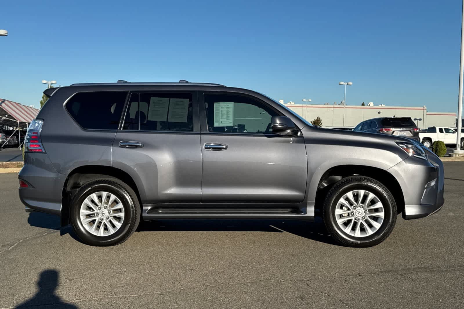 Used 2023 Lexus GX 460 Premium w/ Premium Plus Package AWD/4WD image 6