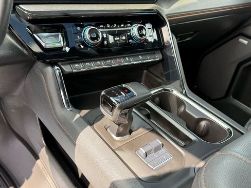 Used 2023 GMC Sierra 1500 AT4 w/ AT4 Premium Package image 22