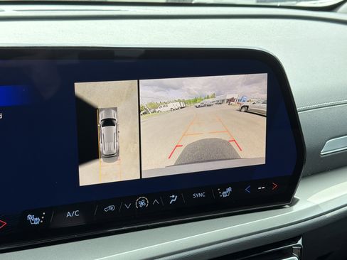 New 2026 Chevrolet Traverse RS AWD/4WD image 21