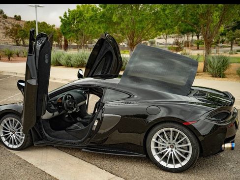 Used 2017 McLaren 570S RWD image 15