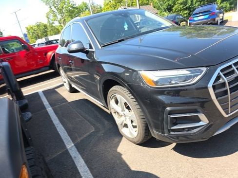Used 2021 Audi Q5 2.0T Premium Plus w/ Premium Plus Package AWD/4WD image 3