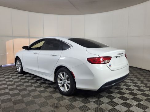 Used 2016 Chrysler 200 LX FWD image 5